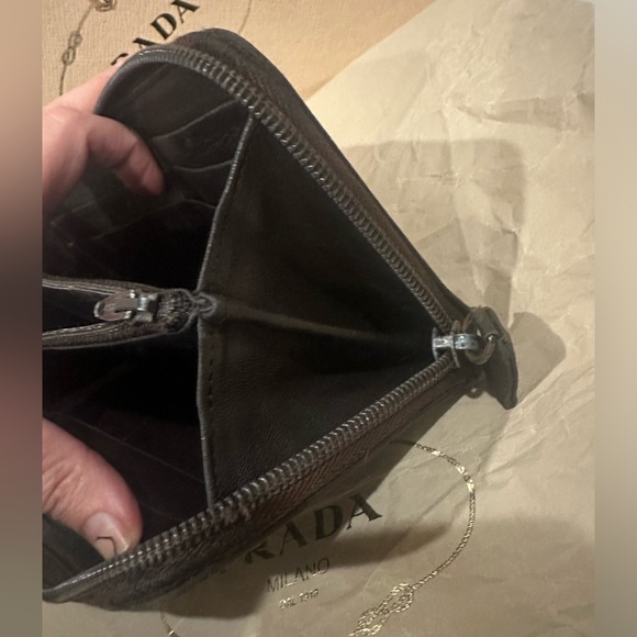 Prada wallet - Picture 2 of 14